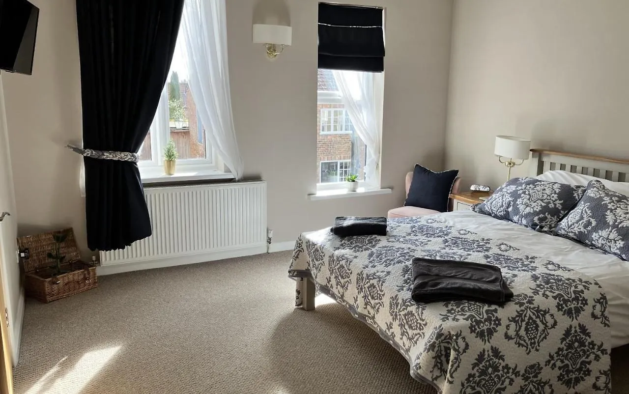 Otel Sixteen B York